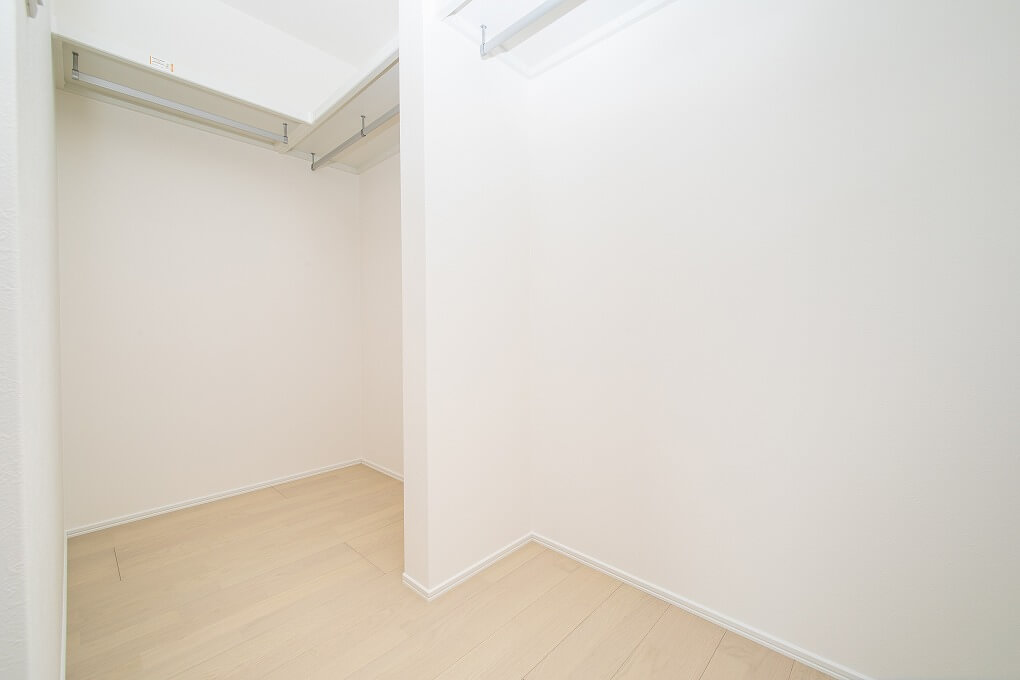 各室には充分な収納が完備されています。